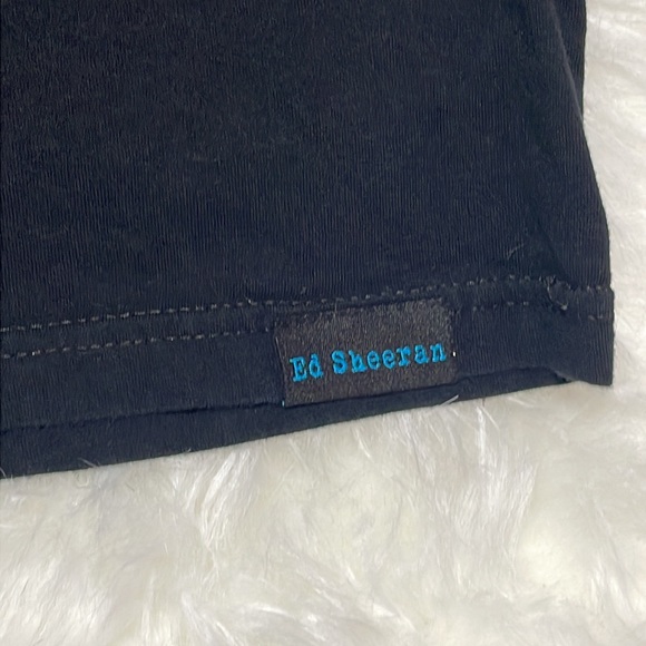 Ed Sheeran Divide Tour Black Blue Short Sleeve Graphic T Shirt Adult Small - Picture 3 of 7